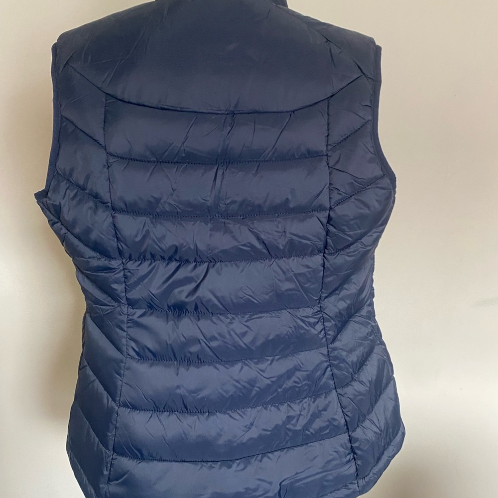 NWT Stormtech Women's Navy Puffer Vest with Star Patch - Picture 7 of 7